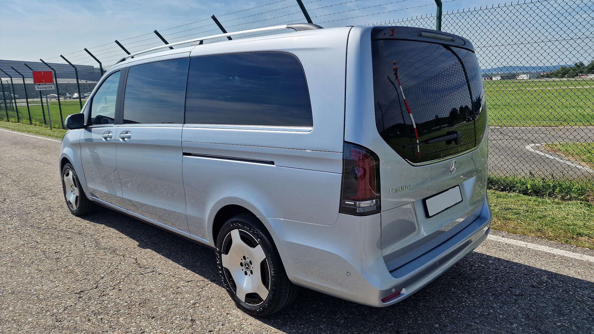  Mercedes V Class Back 1