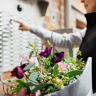  Flower Delivery 2