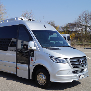  Minicoach Luxury Exterior 2